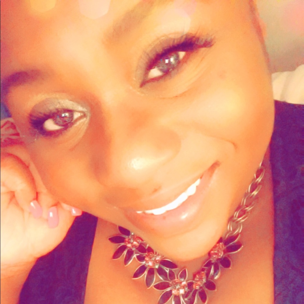 Meet your Posher, Sheri